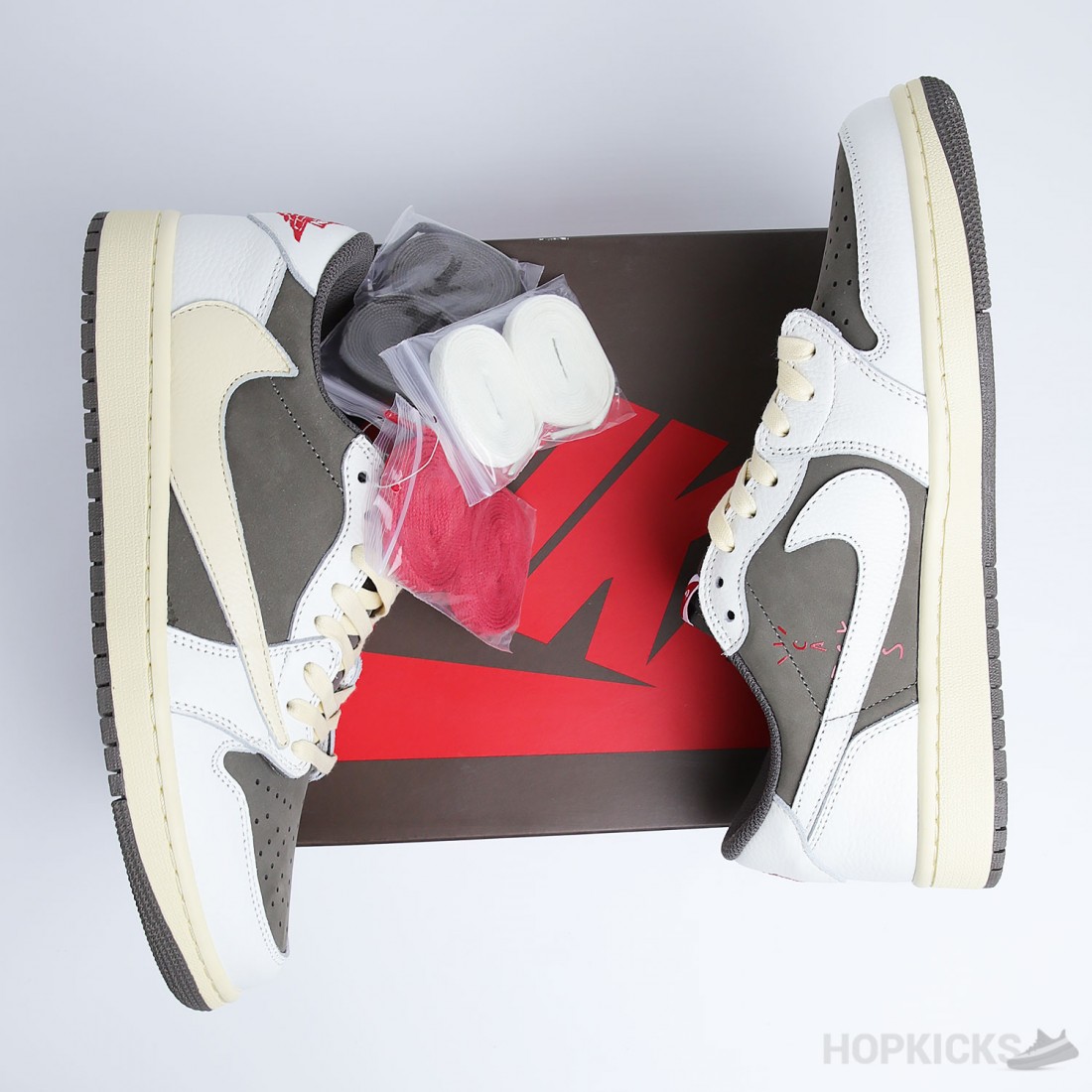 Travis Scott x AJ 1 Low OG Reverse Mocha Travis Scott x AJ 1 Low OG Reverse Mocha